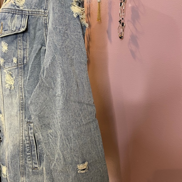 Women Plus Size Long Denim Distressed Jacket! - Picture 8 of 11